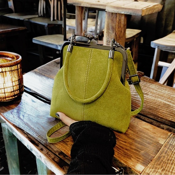 NEW Vintage Retro French Small Square Crossbody Bag Purse Green Faux Suede - Picture 6 of 7
